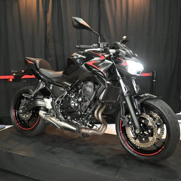 1-scaled-1.jpg Kawasaki Z 650 2024 (10000 kms)