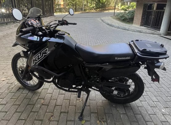KAWASAKI KLR 650 2018 - (30.000 kms)