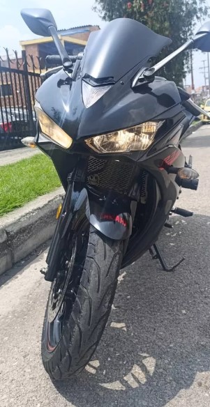 YAMAHA R3 320cc 2015 (80.000kms)