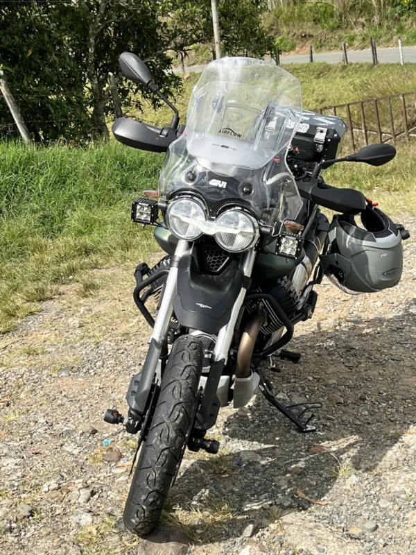 MOTO GUZZI V 85 TT 2022 (11.000kms)