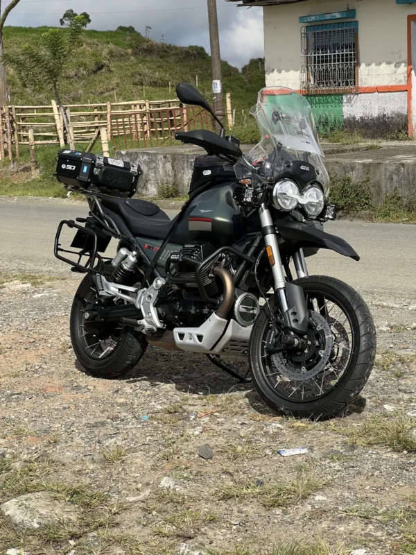 MOTO GUZZI V 85 TT 2022 (11.000kms)