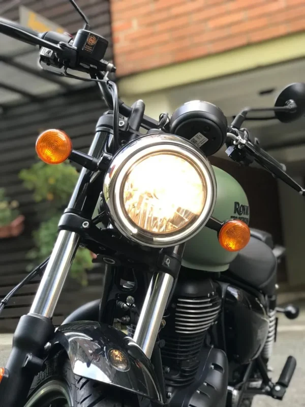 ROYAL ENFIELD Meteor 350 2025 (6.100kms)