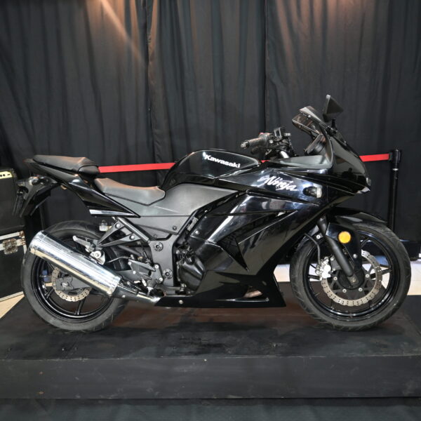 Kawasaki NINJA 250R 2009 (10000 kms)