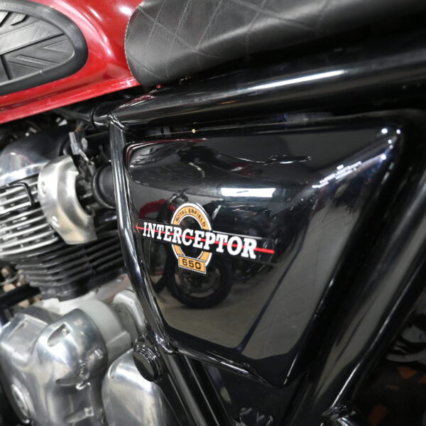 Royal Enfield INTERCEPTOR 650 2023 (18000 kms)