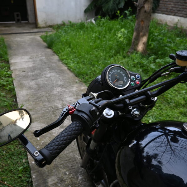 DSC_1262-scaled-1.jpg Triumph Bonneville 800 2013 (6500 kms)