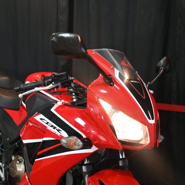 Honda CBR 300 R 2018 (15000 kms) 1209