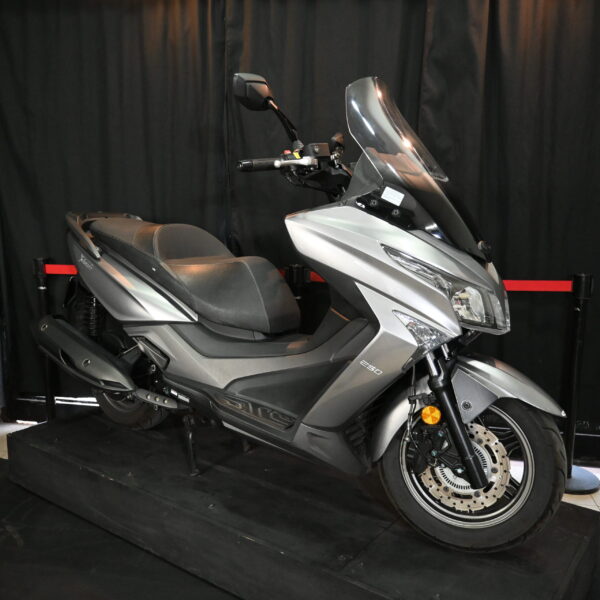 KYMCO X-TOWN 250 2024 (2800 kms) 1215