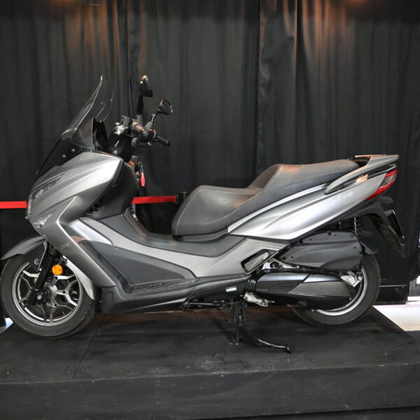 KYMCO X-TOWN 250 2024 (2800 kms) 1215