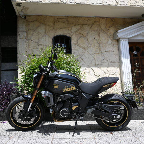 DSC_4159 CFMoto CLX 700 2023 (6000 kms) 1240