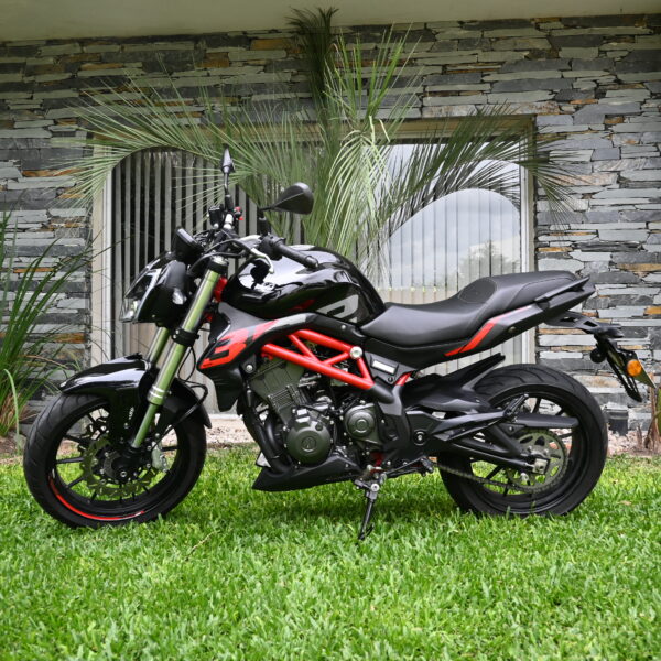 BENELLI S 302 2024 (16000 kms)