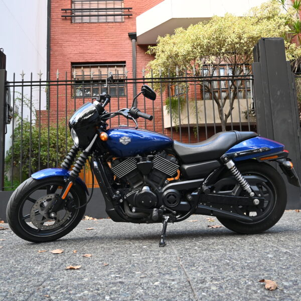 Harley-Davidson Street 750 – 2016 (38000 kms)