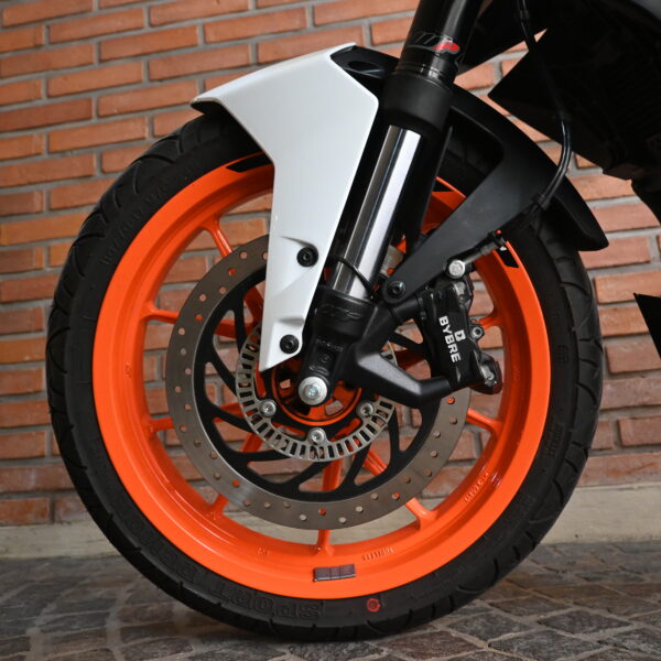 KTM Duke 200 – 2021 (8000 kms)