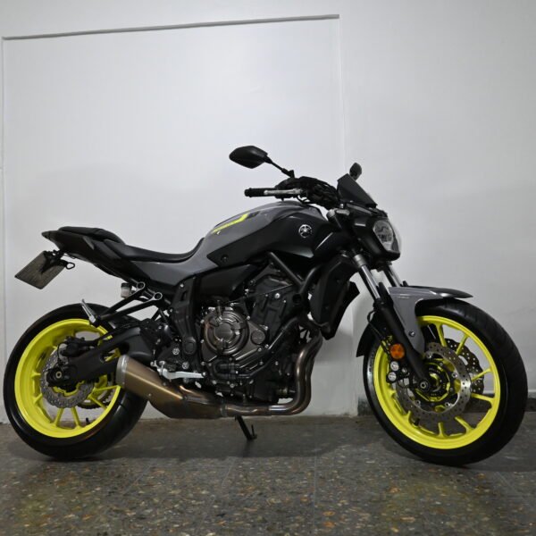 Yamaha MT-07 – 2018  (9000 kms)