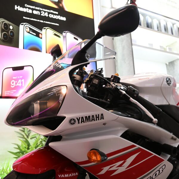 DSC_0774 YAMAHA R1 1000 – 2008 (35.000 kms)