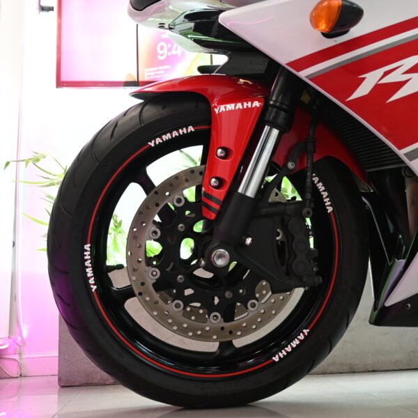 DSC_0776 YAMAHA R1 1000 – 2008 (35.000 kms)