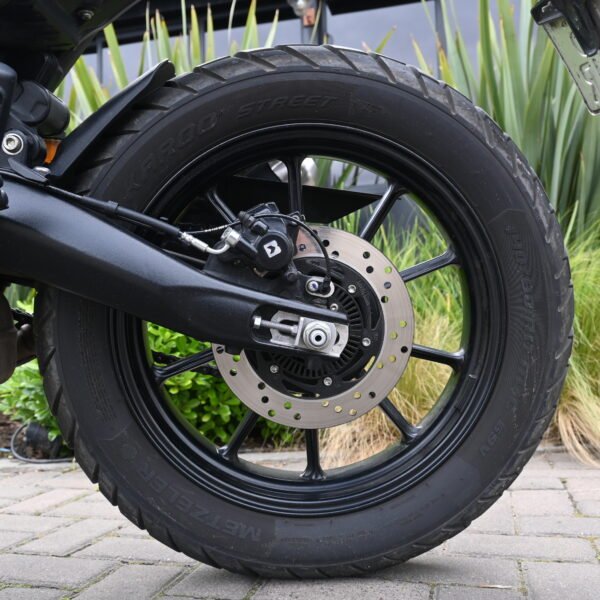 Triumph Scrambler 400 – 2025 (6000 kms)