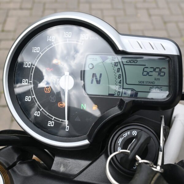 Triumph Scrambler 400 – 2025 (6000 kms)