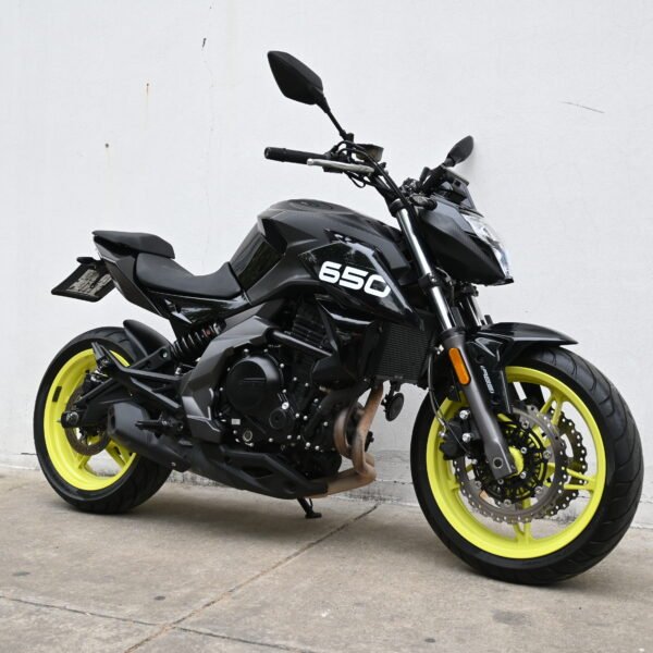 DSC_1185 CFMOTO 650 NK – 2024 (9.500 kms)