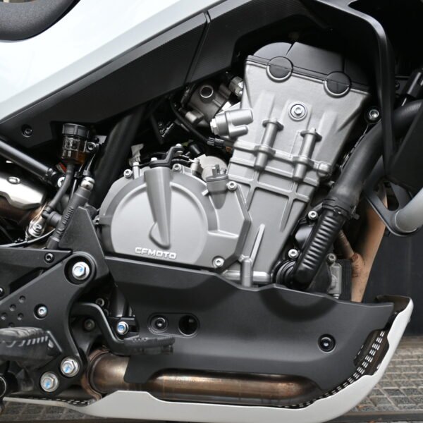 DSC_1254 CFMOTO 800 MT Explorer (17.000 kms)